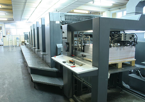 BOX PASTING MACHINE